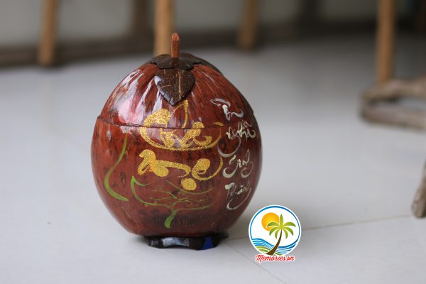 Vỏ Giữ Ấm Bình Trà Trái Dừa Khắc Chữ Thư Pháp - Quà tặng trang trí handmade - Decor Craft Gifts Shop