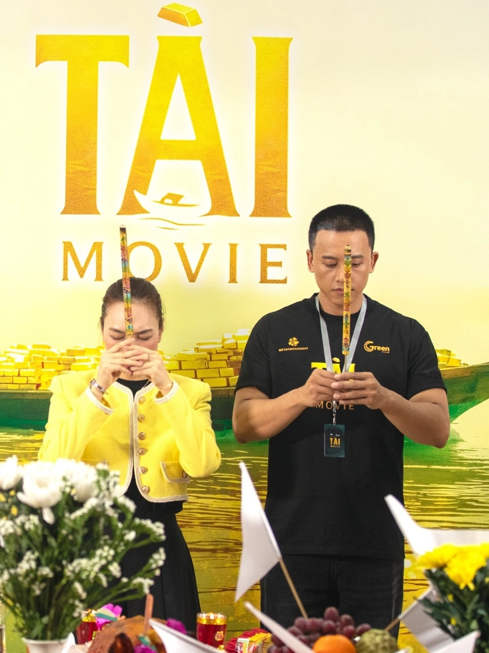 Mai T&agrave;i Phến v&agrave; Mỹ T&acirc;m ở buổi khai m&aacute;y phim điện ảnh. Ảnh: Nh&acirc;n vật cung cấp