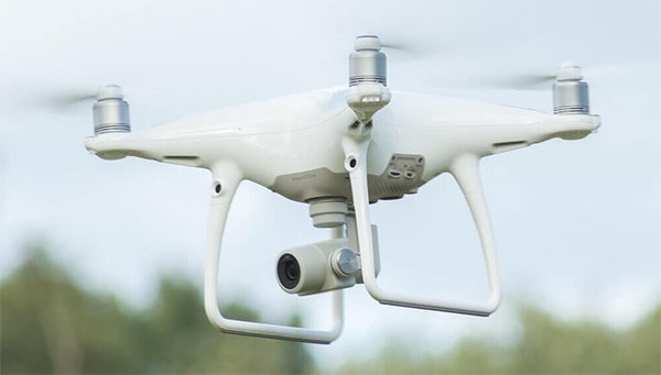 Phantom 4 Pro phát hiện chướng ngại vật ở khoảng cách 30m phía trước, Chế độ bay thông minh Draw
